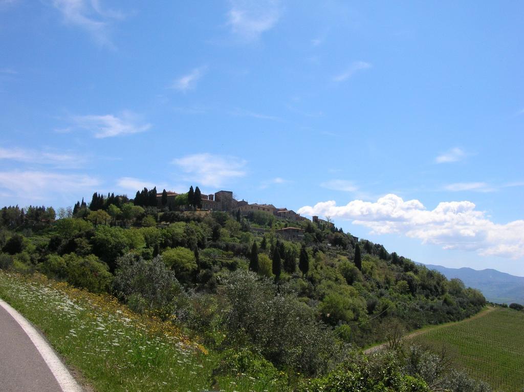 Отель Borgo Vecchio Монтальчино Экстерьер фото